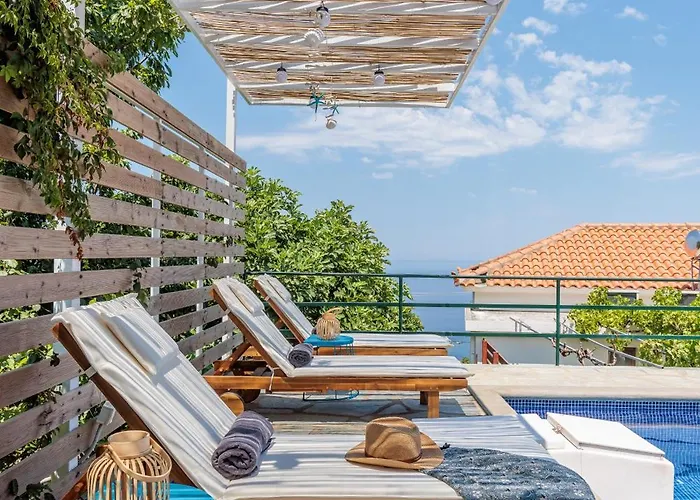 Margini, Private Pool & Sea View * 스코펠로스 타운